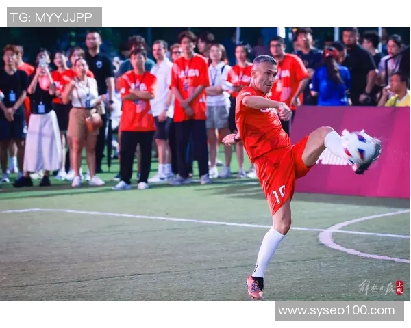 足球明星高清动态瞬间展示精彩瞬间与球技魅力尽在其中